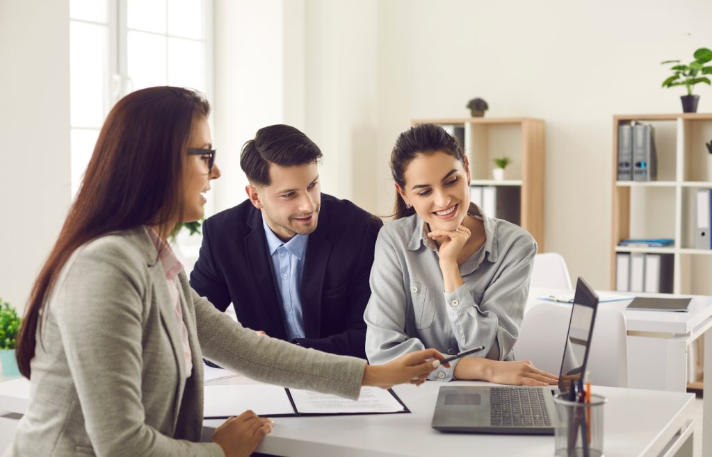 5 avantages à passer par un courtier immobilier